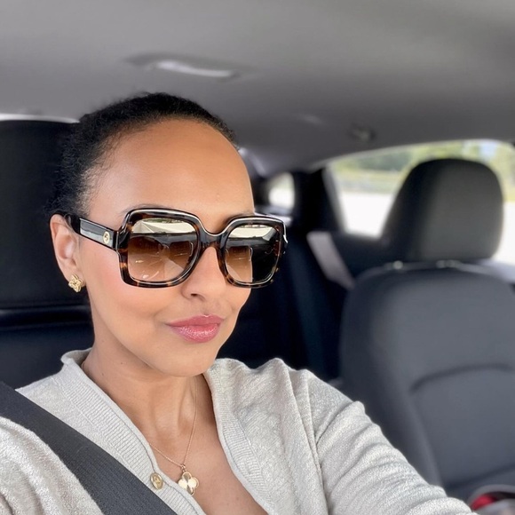 Gucci Tortoiseshell Sunglasses - Picture 8 of 9